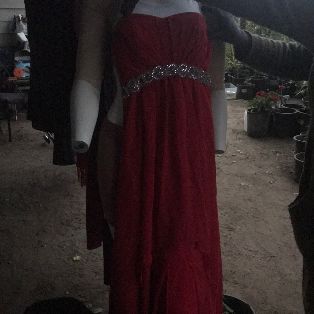 Red with rhymstones